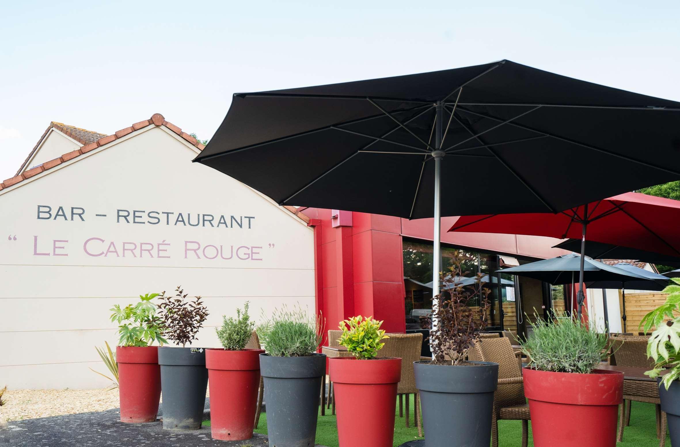 Brit Hotel Essentiel Cholet Bagian luar foto