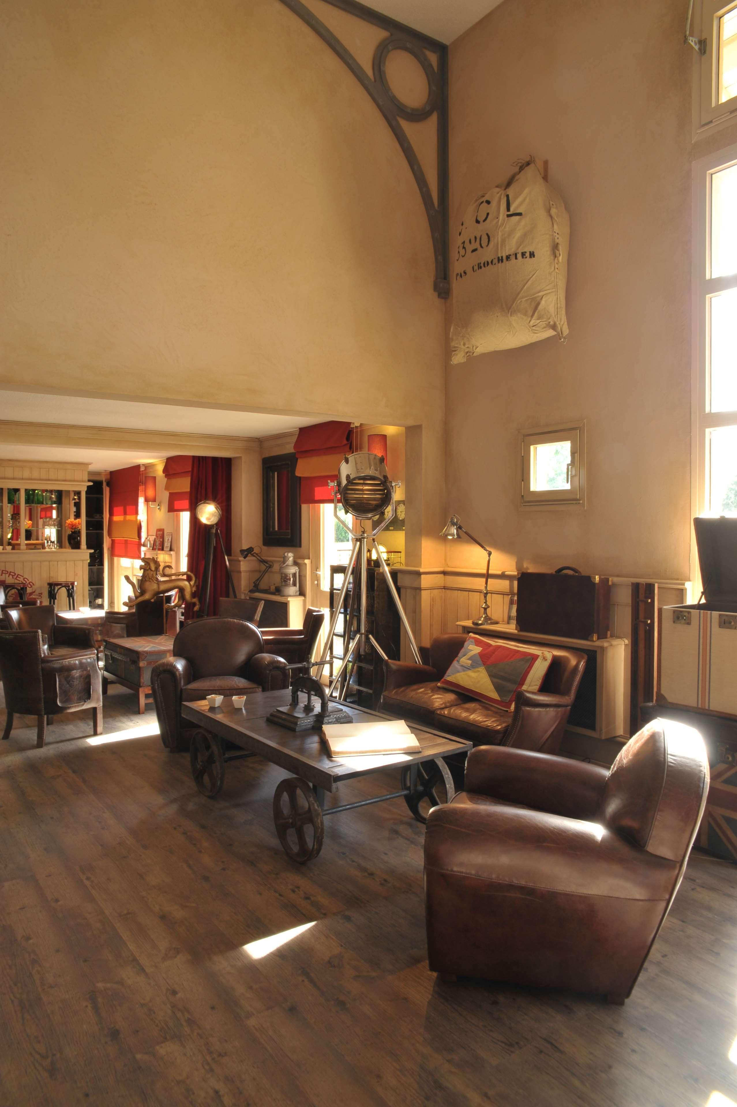 Brit Hotel Essentiel Cholet Bagian luar foto