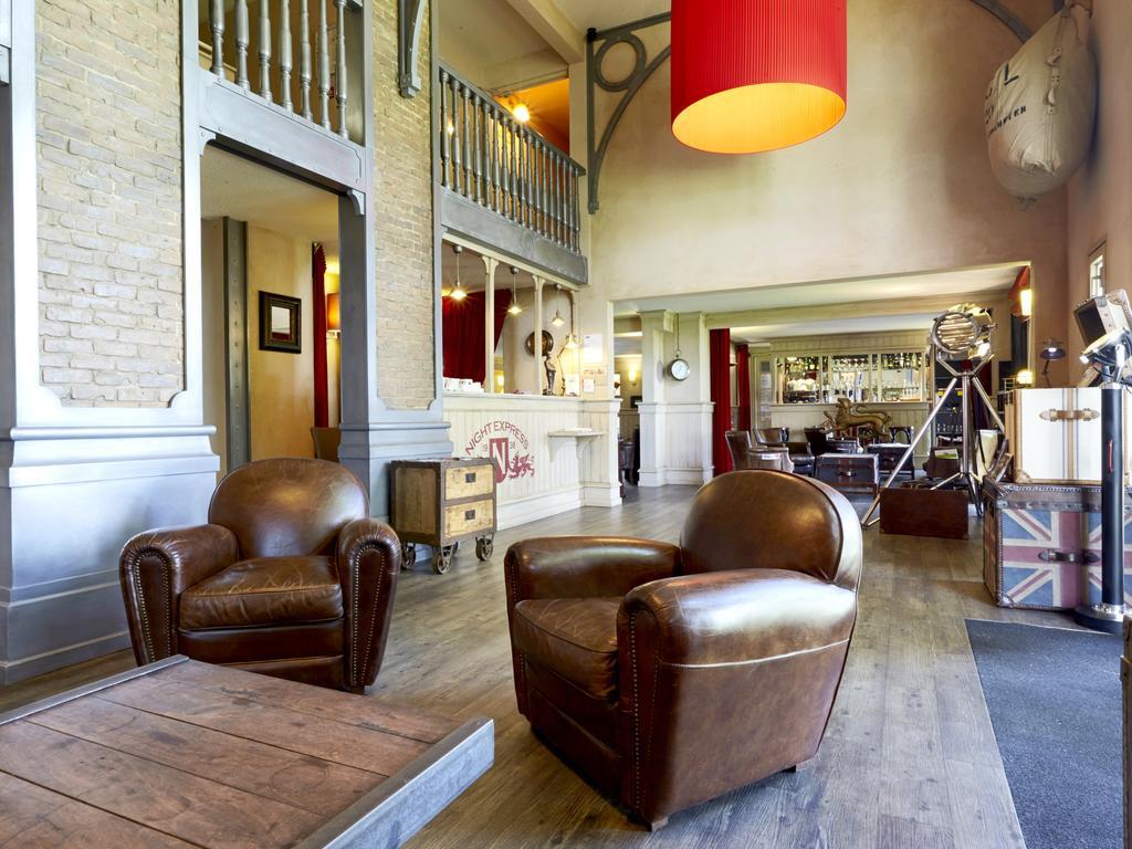 Brit Hotel Essentiel Cholet Bagian luar foto